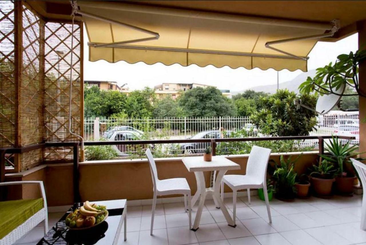 Nest Apollo Apartment Mondello Bagian luar foto